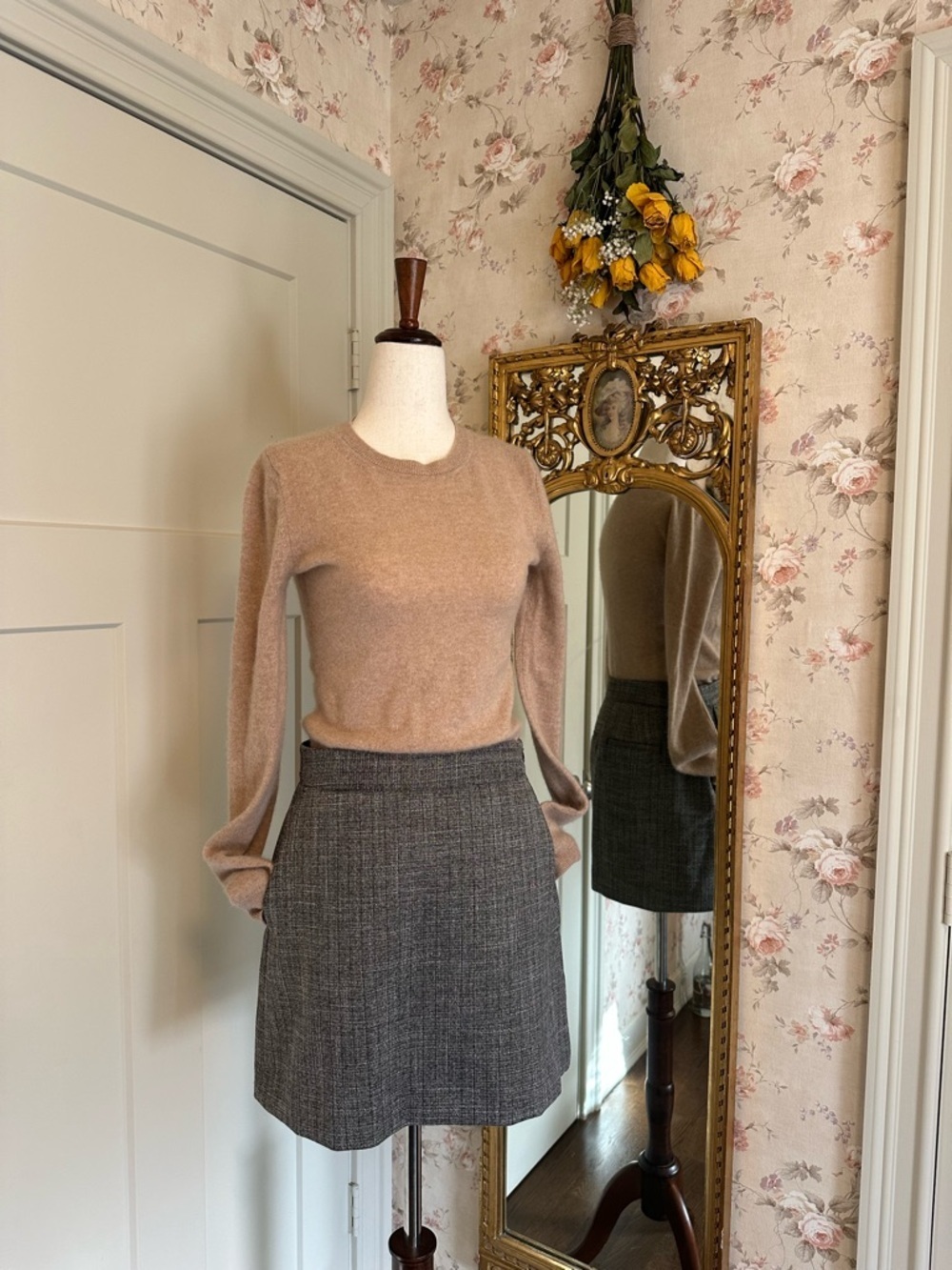 Express High-Rise Tweed Mini Skirt | Black White Gold Woven | Size 4